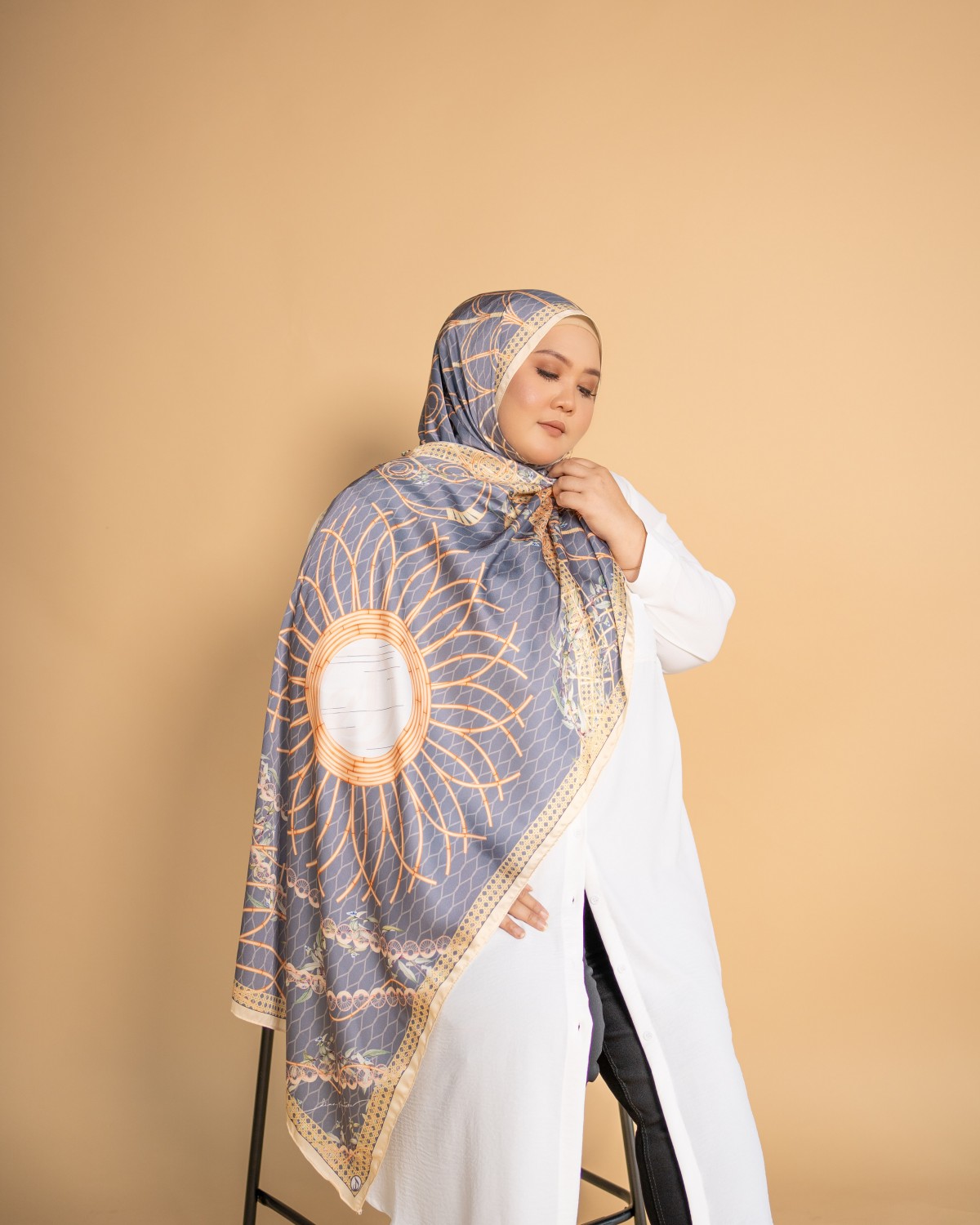 Rattan Shawl (Grey)