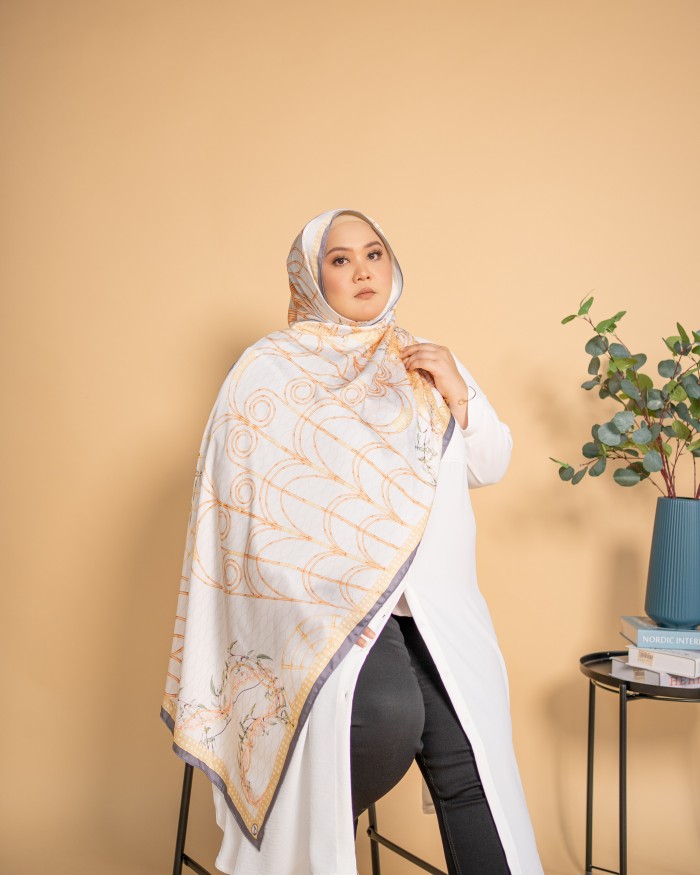 Rattan Shawl (White)