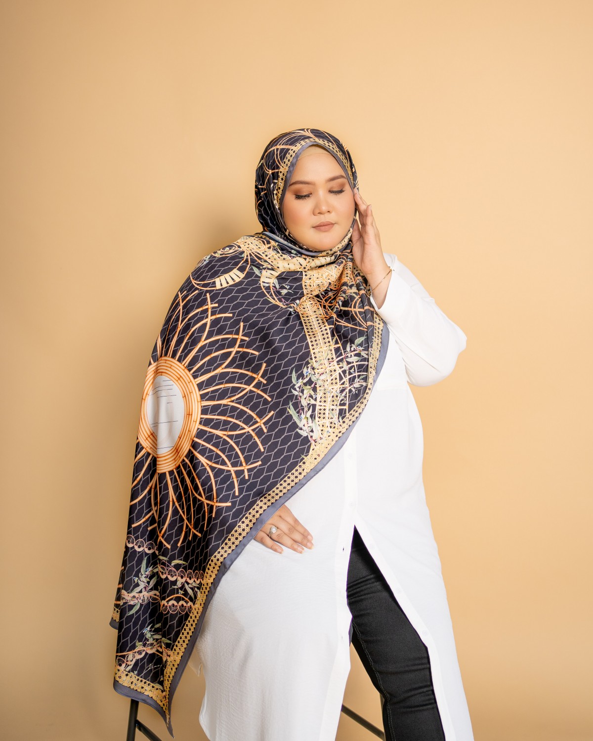 Rattan Shawl (Black)