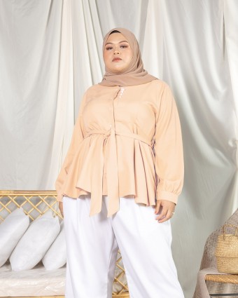 Gee-Na Button Peplum (Soft Peach)