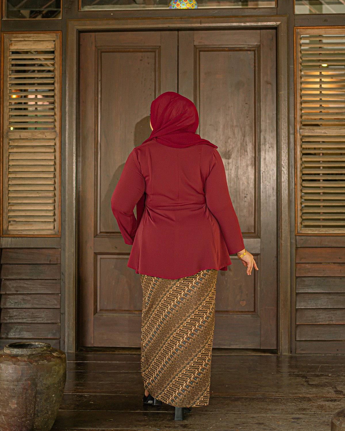 Dian Sumatrajoyo Batek Kurung (Maroon)