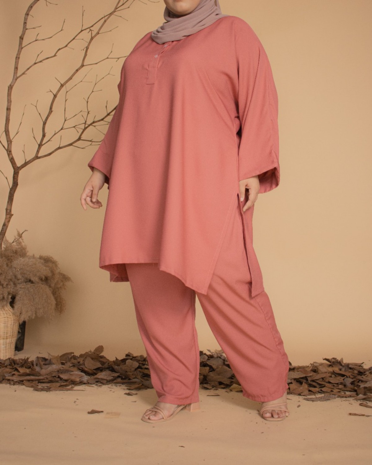 Waheeda Suit (Coral Peach)