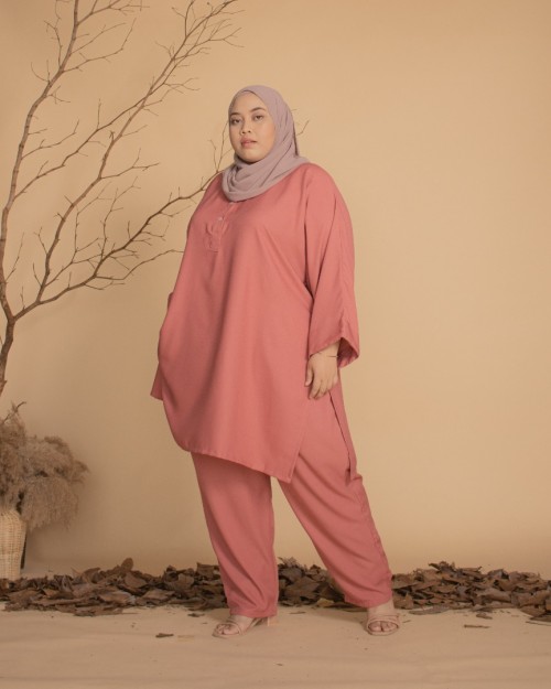 Waheeda Suit (Coral Peach)