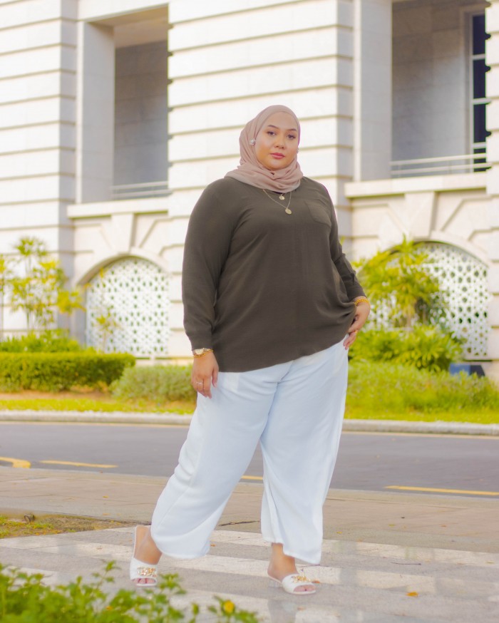 Fiona Basic Top (Army Green)