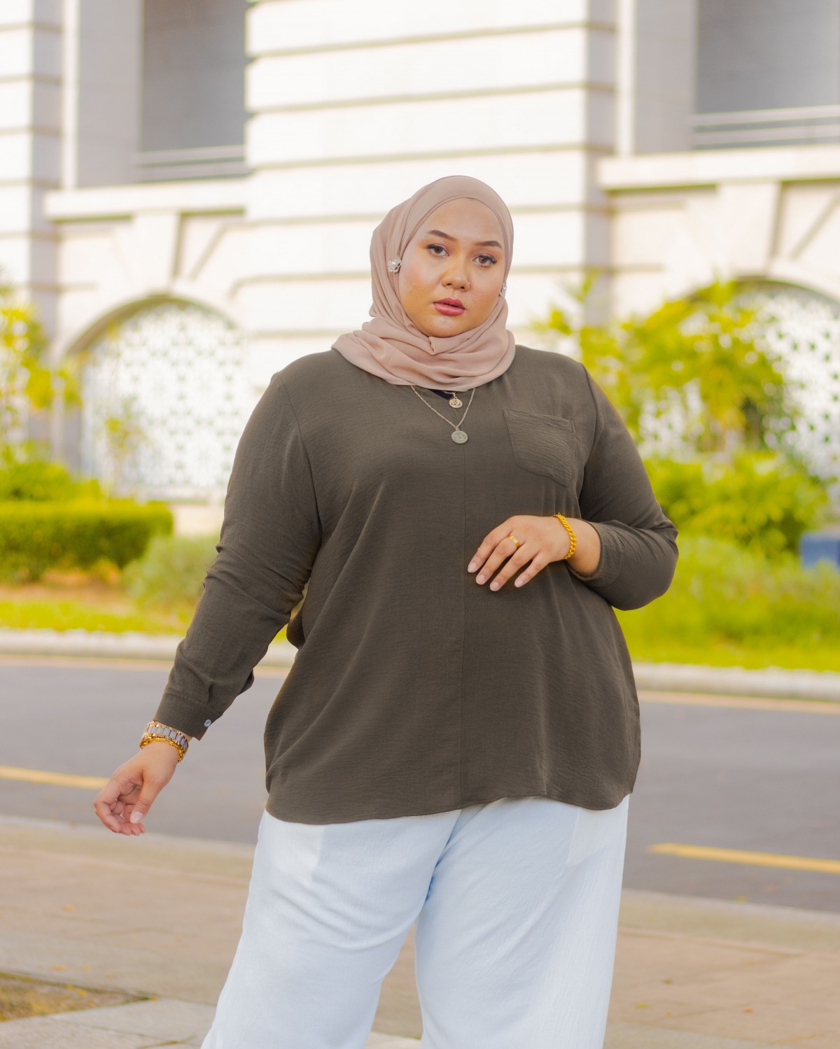 Fiona Basic Top (Army Green)