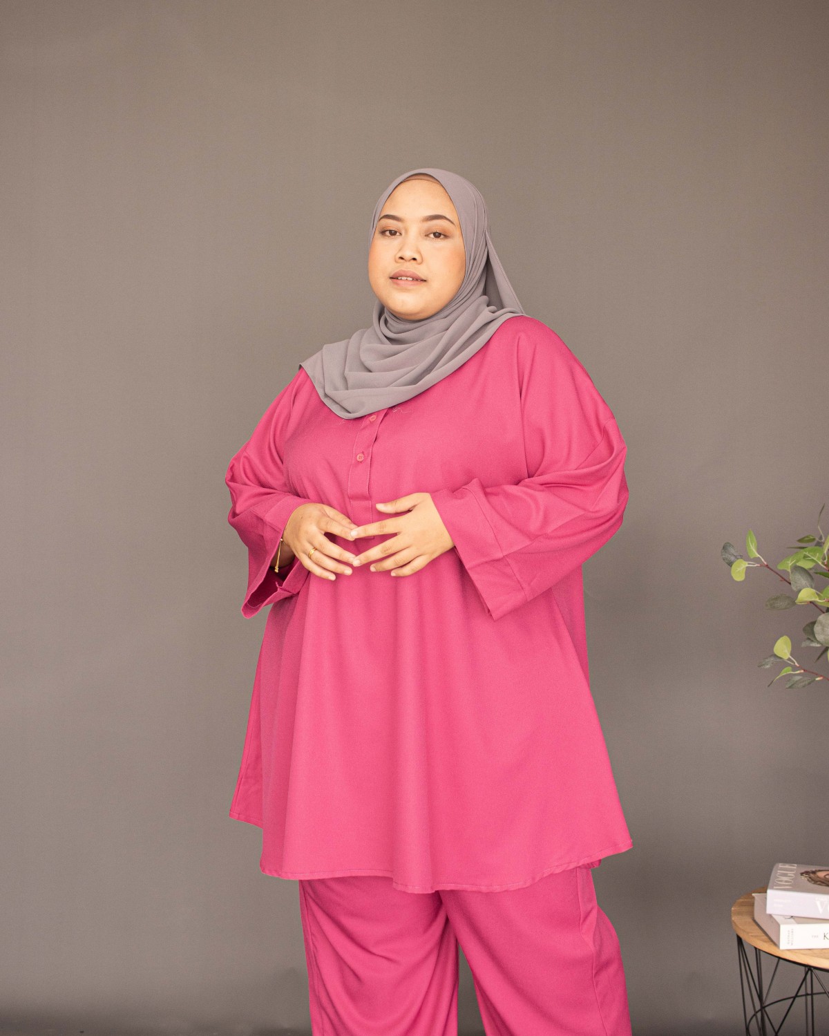 Wafa Suit (Fuchsia Pink)