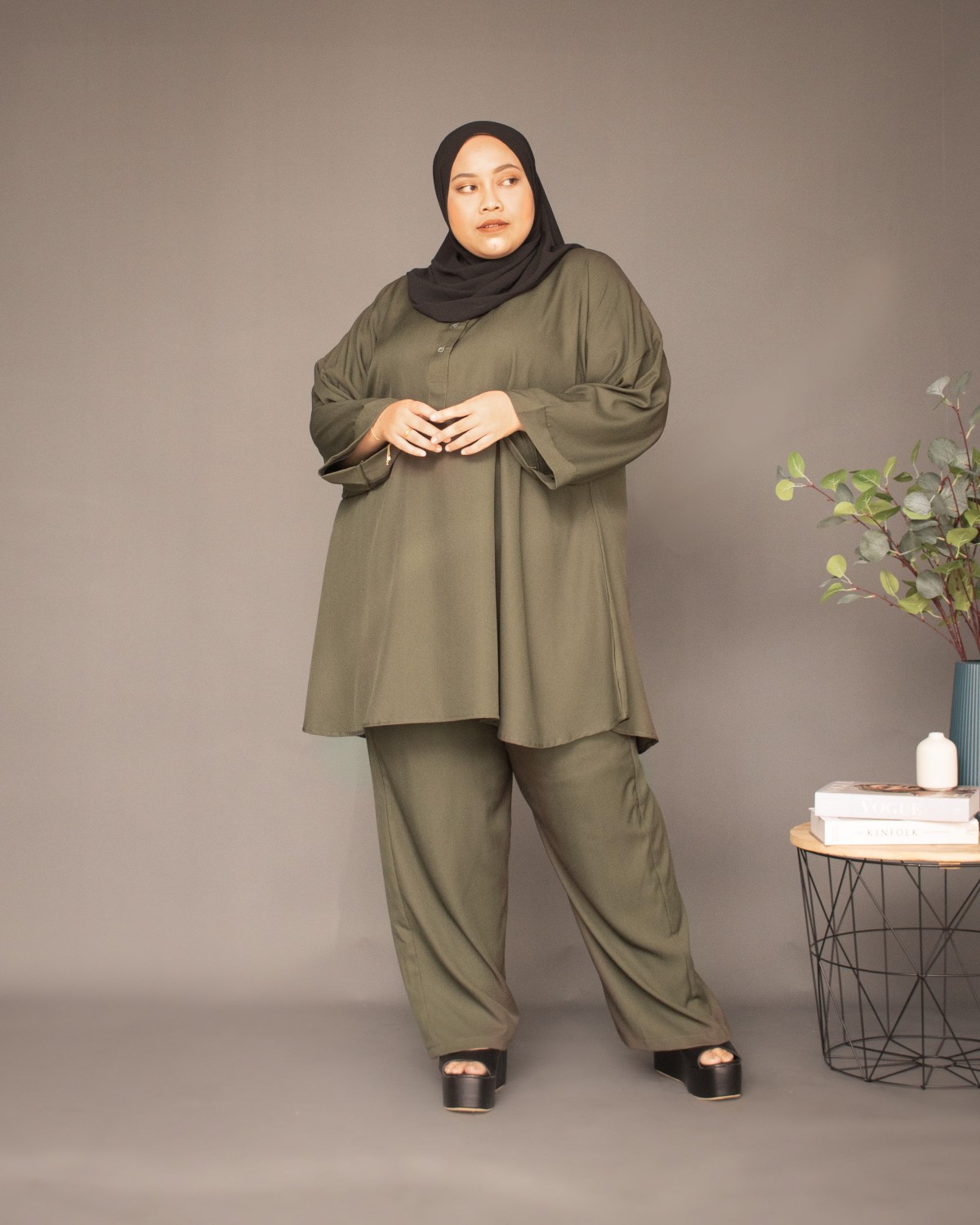 Wafa Suit (Olive Green)