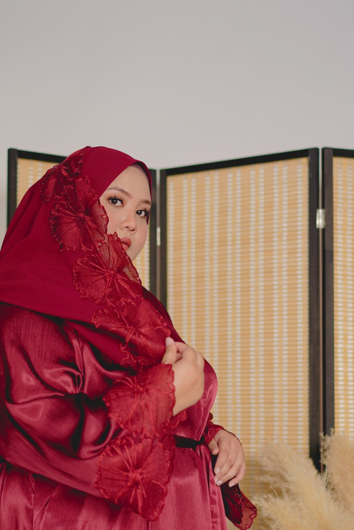 Habeeb Lace Abaya (Maroon)