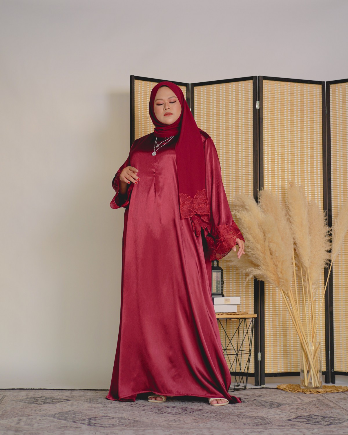 Habeeb Lace Abaya (Maroon)
