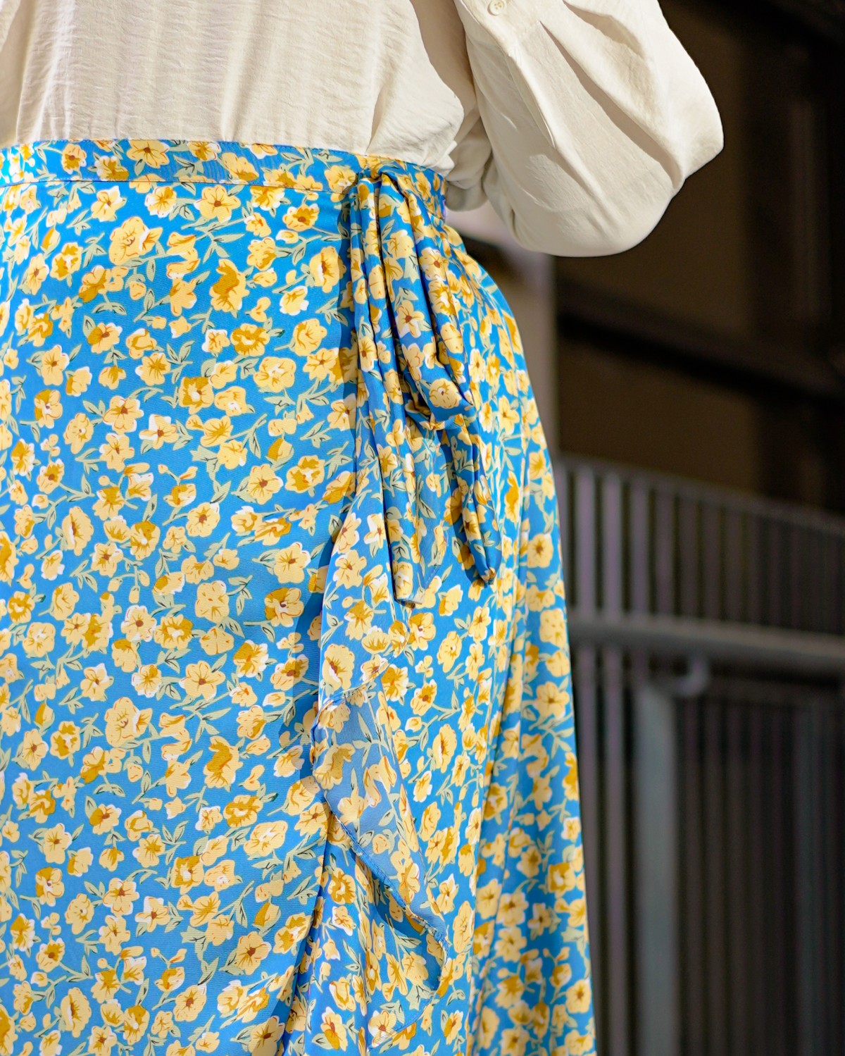 Naa-Ra Ruffle Wrap Skirt (Floral Blue)